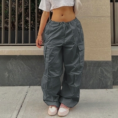 Calça Oversized Cintura Baixa na internet