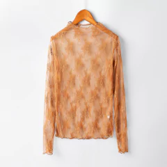 Blusa Bordada em flor na internet