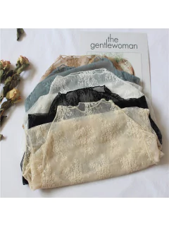 Blusa Bordada em flor