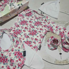 SET AJUAR RECIBIDOR "FLORES FUCSIA" en internet