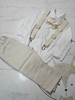 TRAJE DE FIESTA DE BEBE BEIGE Y BLANCO CON DETALLES SIN ABRIGO