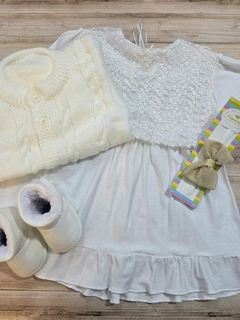 Imagen de VESTIDO DE BEBA MODAL CREPE CON CORSAGE DE ENCAJE CON ABRIGO -