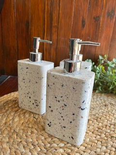 Dispenser Rectangular piedra en internet