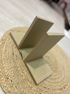 Sujeta libros - comprar online