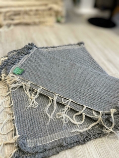 Alfombra Nuez gris - comprar online