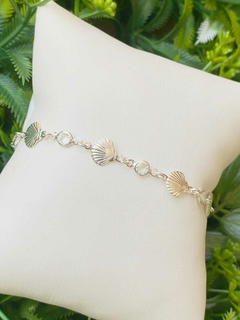 PULSEIRA CONCHA CRISTAL BANHADA EM PRATA