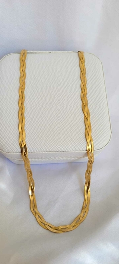 COLAR TRANÇADO FITA BANHADO EM OURO 18K