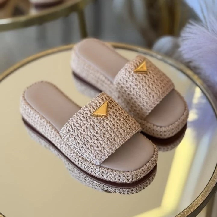 Flat Plataforma Trançada Bege – Regina Shoes