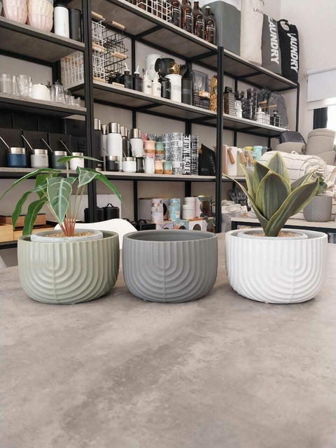 Porta maceta rayas cerámica (mediano)