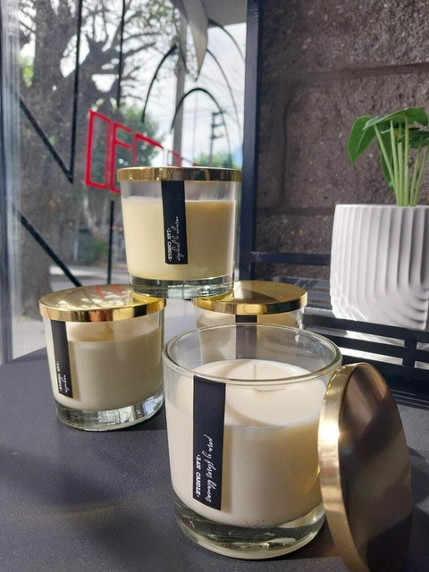 Vela Vidrio (tapa dorada)