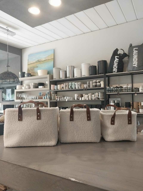 CANASTO BUCLE BLANCO CUADRADO C/ MANIJA