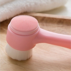 Escova limpeza facial 2 em 1 - Skincare na internet
