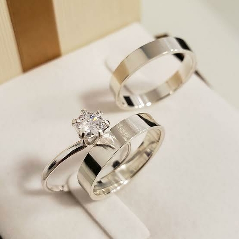 ALIANÇA PRATA 4MM QUADRADA ANATÔMICA + ANEL SOLITÁRIO COM ZIRCONIA MOD2035 - comprar online