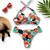 Conjunto de biquíni floral vermelho com bojo e aro de sustentação, parte de cima com laço entre os bojos e calcinha borboleta com laterais drapeadas – ideal para mulheres que buscam estilo e conforto na moda praia.