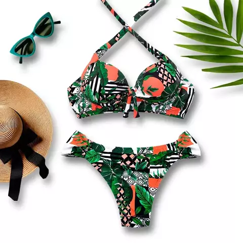 Biquíni Conjunto Verde Folhas com Bojo e Aro de Sustentação – Com Calcinha Borboleta Lateral Drapeada - comprar online