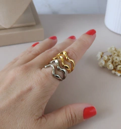 Anel dourado ondas - comprar online
