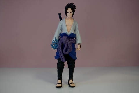 boneco sasuke