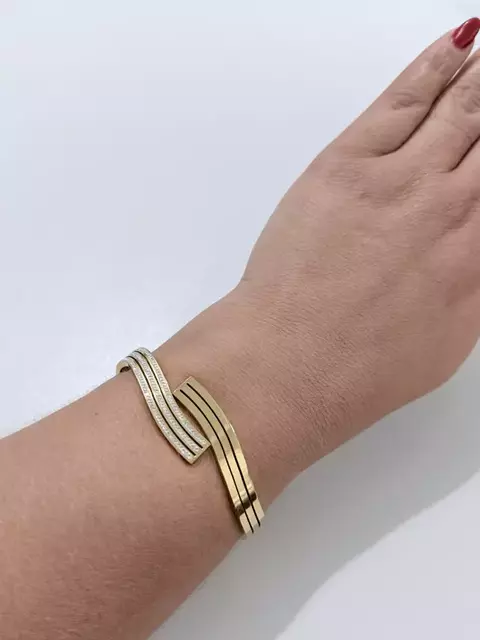 Bracelete risco e cravação D (Aço inox )