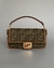 BOLSA FENDI FF BAGUETTE MÉDIA