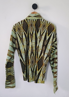 Camisa Estampada com Bordado - G