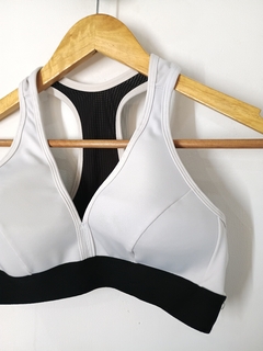 Top Branco com Bojo - G - DECATHLON - comprar online