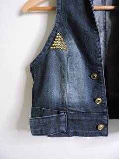 Colete Jeans com Spikes - M - Boutique Desapego Delas