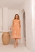 Vestido mídi botão nas costas