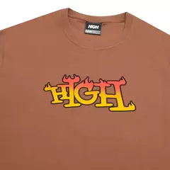 Tee Think Brown - comprar online