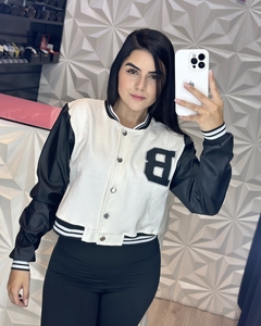 Jaqueta Colegial Manga Longa Couro Fake