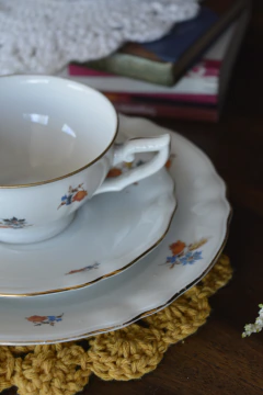 Trio de chá em porcelana Checoslováquia