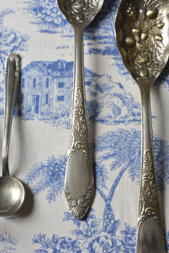 Dupla de talheres multiuso em prata inglesa "rosas"