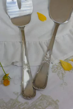 Imagem do Kit 02: Dupla de talheres em prata + travessa