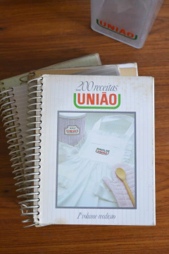 Coleção de livros "200 Receitas União" - INCLUI CASE (anos 80) na internet