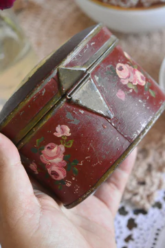 Imagem do Latinha vintage pintada à mão