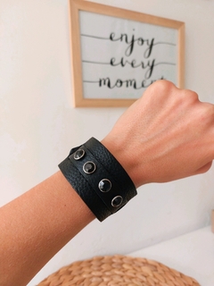 BRAZALETE NEGRO - comprar online
