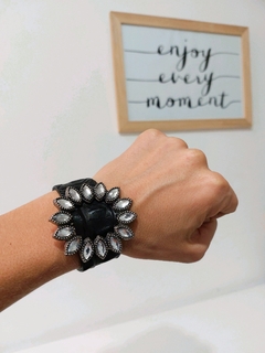 BRAZALETE NEGRO FLOR