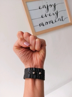 BRAZALETE NEGRO FLOR - comprar online