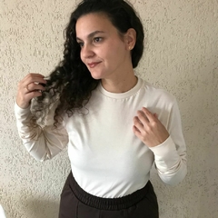 BLUSA MALHA MANGA LONGA AVEIA (BEGE) - Tinda