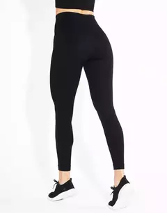CALZA SEAMLESS BASIC SOLID BLACK - Chaco Touché