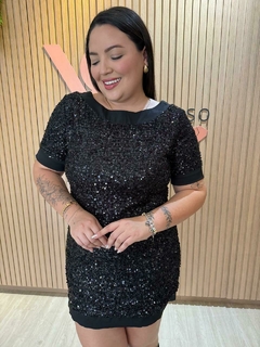 Vestido cetim e paetê na internet