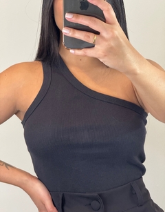 Blusa Verona Preto na internet