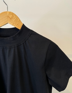 Camiseta Basica Preto na internet