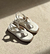 Flat Larissa - Off white na internet