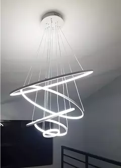 Lustre Pendente Moderno Anéis 5 Arco Pe Direito Duplo 110V/220V - comprar online