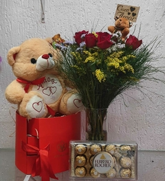 Combo caixa "just for you" + Ursinho + Ferrero Rocher 12 unidades + Buquê de Rosas com mosquitinho