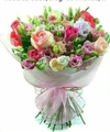 Buquê misto Rosas lilás, lizianthus rosa e alstroemérieas brancas