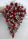 Buquê de noiva com rosas e mosquitinho branco