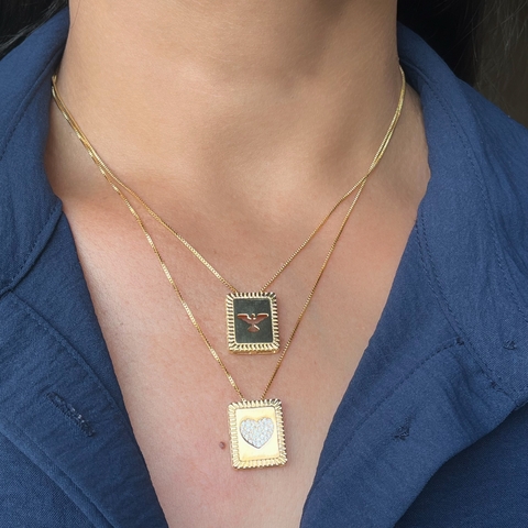 Escapulário Frontal Religioso Banhado a Ouro - comprar online