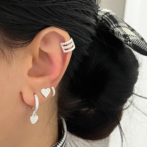 Argola Cravejada com Coração Pendurado Prata 925