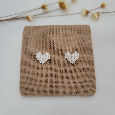 Brinco Coração Pixel Prata 925 - comprar online